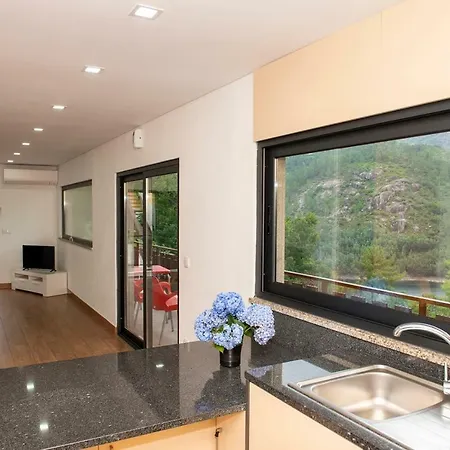 Casa Encosta Do Gerês-ferias No Gerês Hébergement de vacances *