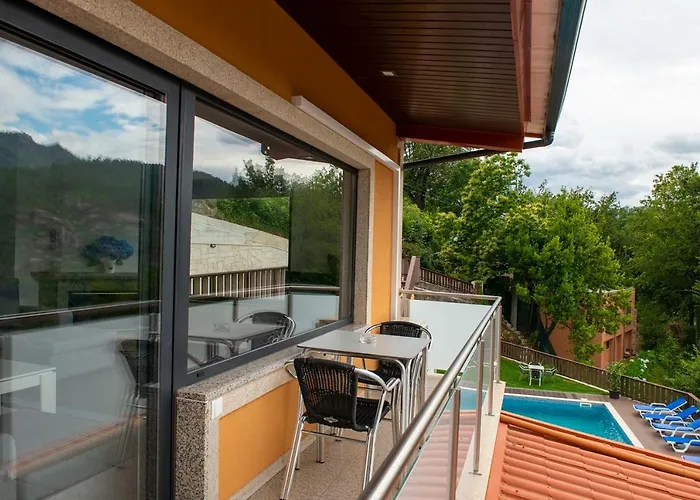 Casa Encosta Do Geres-ferias No Geres 비에이라도미노